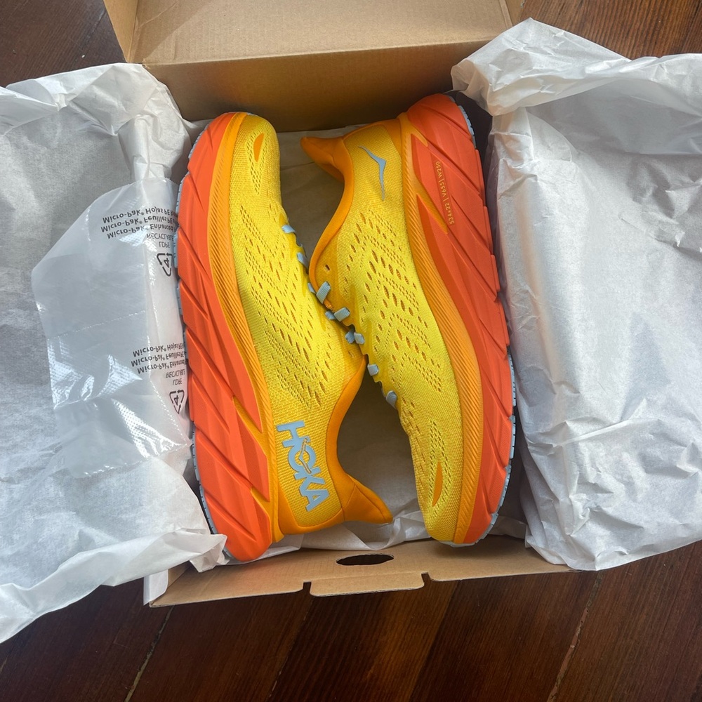 Hoka Clifton 8 New in Box